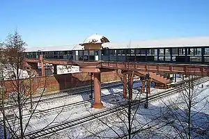 Overpass at Neulußheim station (Feb. 2004)