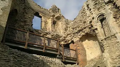 The gatehouse was slighted by detonating gunpowder. 19th-century renovation work by Anthony Salvin is denoted by brick.