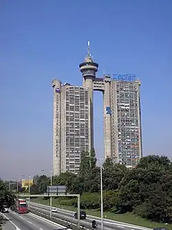 A 35-storey Western City Gate in the southwest section of the Fontana local community