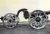 An mle 1915/1916 barrel being transported.