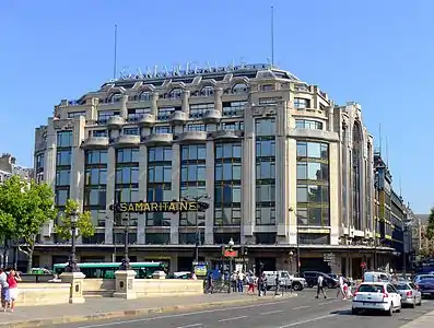 La Samaritaine department store in Paris, France, by Henri Sauvage (1925–28)