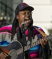 Oladokun performing at the White House, 2022