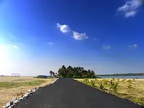 Paravur-Kollam Coastal Road at Thanni, Dec 2015.jpg