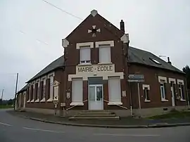 The town hall and school in Pargny