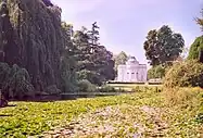 The pond of the Bagatelle garden contains a wide variety of Nymphaeaceae, or water lilies.