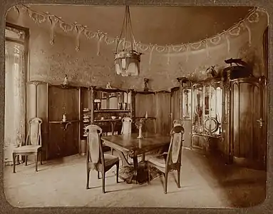 Dining room (c. 1910). The house had a large dining room but no kitchen.