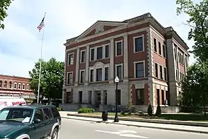 Piatt County Courthouse in Monticello