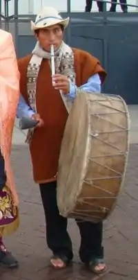 Pinkullo flute with tinya drum