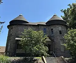 Former town hall in modern Platt Park