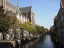 Pottenkade next to the Grote Kerk