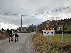 The road into Pranles