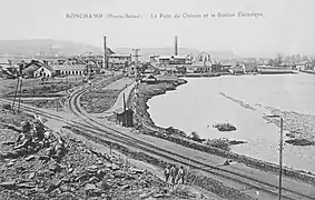 The Chanois district c. 1910, with its foundries, shaft, power station, sandpit, railroad tracks, and slag heaps.