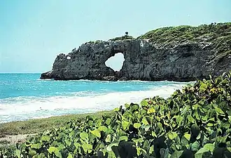 The Punta Ventana window feature collapsed during the 2019 earthquakes.