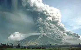 Image 20Pyroclastic flows at Mayon Volcano, Philippines, 1984 (from Types of volcanic eruptions)