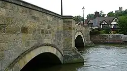  Picture of bridge over the River Arun at Arundel, downstream from the bridge was the "port" of Arundel, which was accessed from the sea, and, in former times, by canal. Upstream, the River Arun was formerly linked to the River Wey by the Wey and Arun canal.