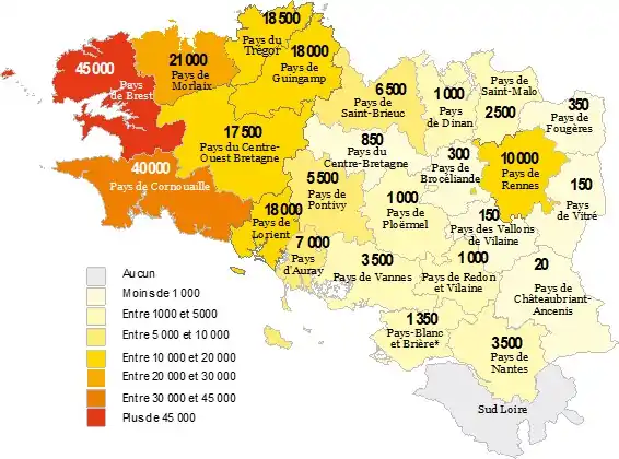 Map showing numbers of Breton speakers by pays (county) within Brittany, with higher numbers in the westernmost counties, decreasing eastward