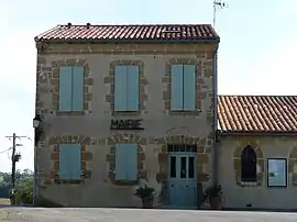 The town hall in Rieumajou