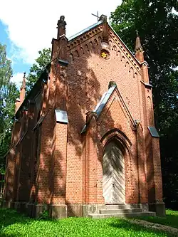 Riidaja manor cemetery chapel