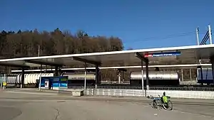 Canopy-covered platform