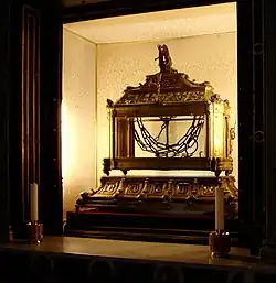 Reliquary containing the chains of St Peter