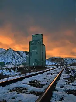 Grain elevator and tracks in Rosedale