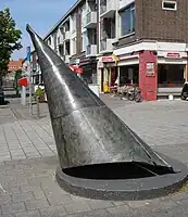 Cones (1984), Rotterdam-Overschie