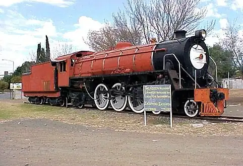 SAR Class 16DA no. 850 plinthed in Theunissen29 May 2005