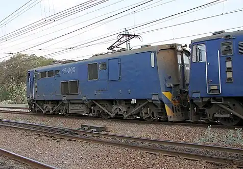 No. 18-009 (E2004) with a toilet side window, at Capital Park, Pretoria, 29 September 2006