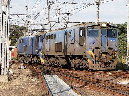 No. 18-129 (E2172) with uncovered drainage holes at Capital Park, 10 May 2013