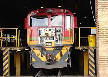 No. 39–005 with the short hood removed at Koedoespoort, Pretoria, Gauteng, 30 September 2009