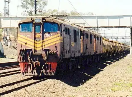 No. E2030 in SAR Gulf Red & whiskers at Chieveley, KwaZulu-Natal, c. 1999