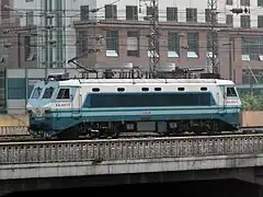 SS8 0077 in Beijing West railway station