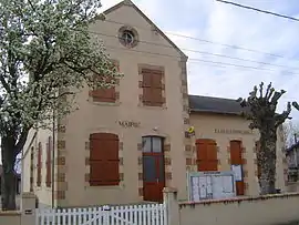 The town hall and school in Saint-Hilaire-Fontaine