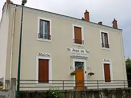 The town hall in Saint-Jean-en-Val