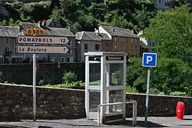 Street furniture in Saint-Laurent-d'Olt