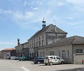 The town hall in Saint-Ouen-lès-Parey