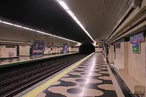 Sainz de Baranda station entrance