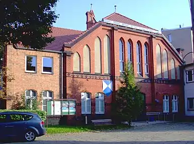 Entrance from the UTP side