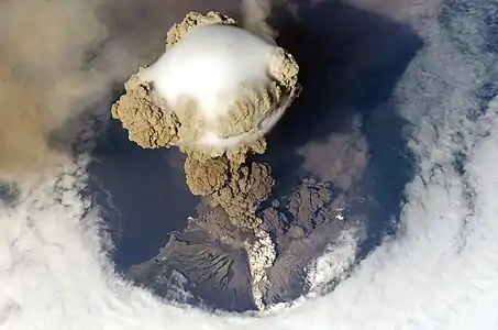 Sarychev Peak Volcano erupts June 12, 2009, 22:16:14.