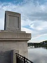 Pillar at the Scioto Mile Promenade depicting the high water mark