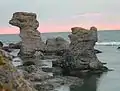 Rauks at Holmhällar