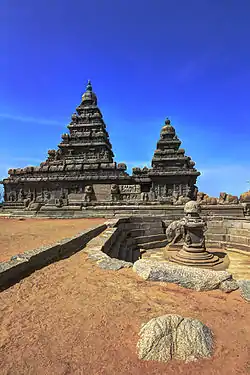 The rock-cut Shore Temple of the temples in Mahabalipuram, 700–728 CE