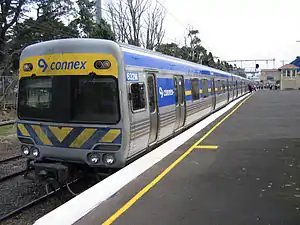 Comeng at Showgrounds station