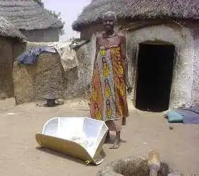 Image 22Solar cookers use sunlight as energy source for outdoor cooking. (from Developing country)