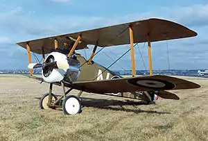 Parallel struts on a Sopwith Camel