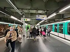 Line 2 platforms
