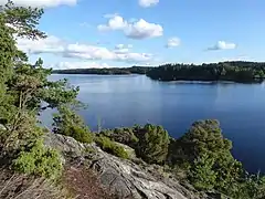 Stora Delsjön from the steep NW part, direction SE, July 9, 2020.