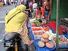 Streetside shopper