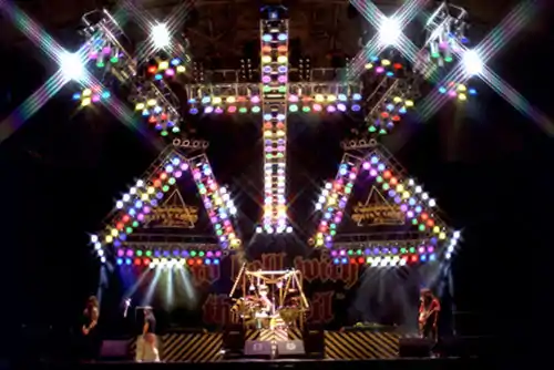 Stryper performing live in 1986