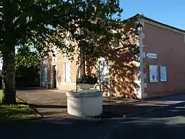 The town hall in Saint-Seurin-de-Cursac